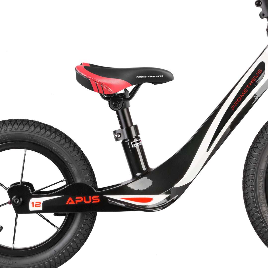 Saddle for 10 to 16 inch children's bike balance bike in red