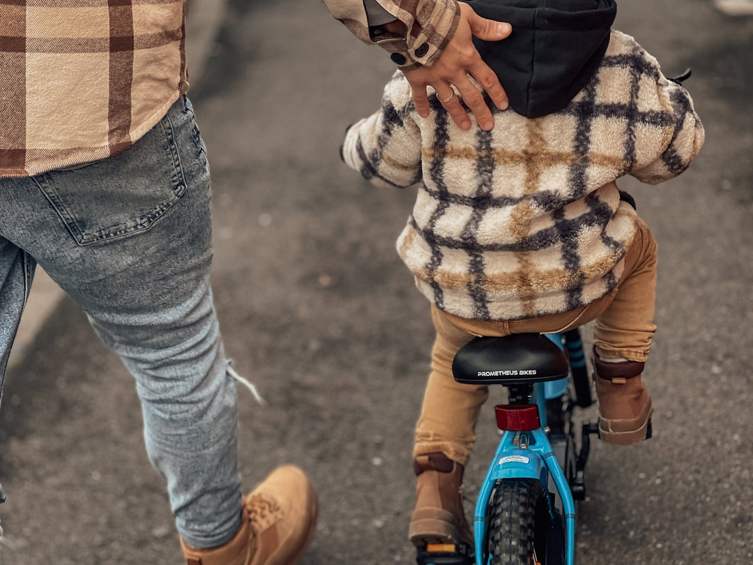 Kinderfahrrad 12 Zoll ab 3 Jahre mit Stützräder Blau & Schwarz – Kinderfahrrad 12 Zoll von prometheus - bikes | prometheus - bikes
