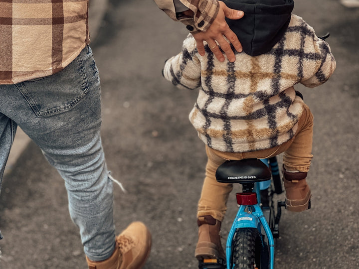 Kinderfahrrad 12 Zoll ab 3 Jahre mit Stützräder Blau & Schwarz – Kinderfahrrad 12 Zoll von prometheus - bikes | prometheus - bikes