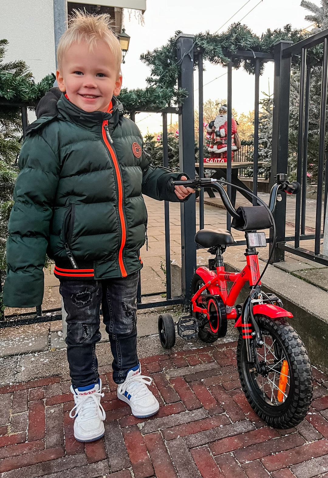 Kinderfahrrad 14 Zoll ab 3 - 4 Jahre mit Stützräder in Rot & Schwarz – Kinderfahrrad 14 Zoll von prometheus - bikes | prometheus - bikes